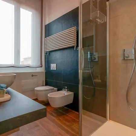 Attico Di Via D'azeglio B&B 2*
