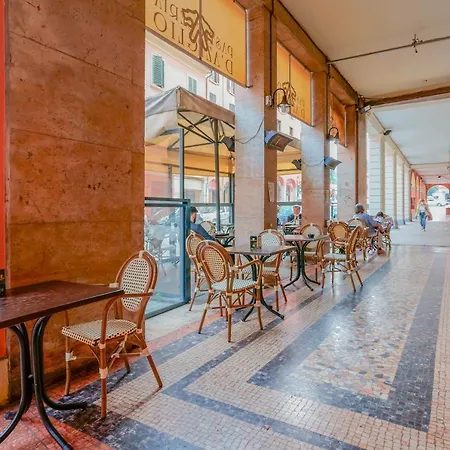 B&B Attico Di Via D'azeglio 볼로냐